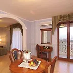 Hotel Unico Serrone Palace 4*