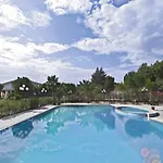Unico Serrone Palace كوراتو