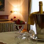 Unico Serrone Palace 4*