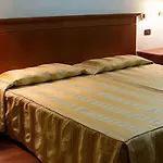 Hotel Unico Serrone Palace 4*