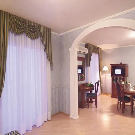 Hotel Unico Serrone Palace 4*