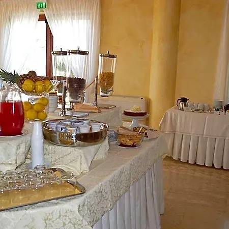 Unico Serrone Palace Ξενοδοχείο