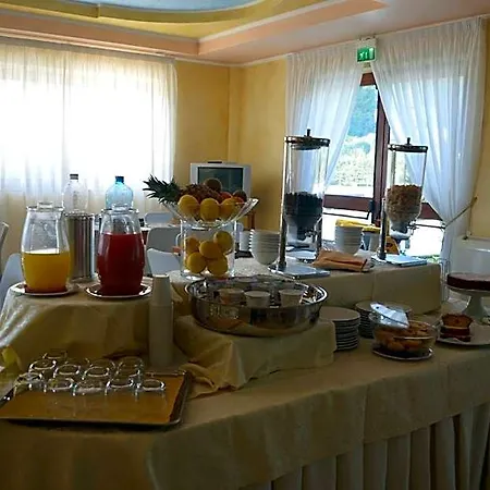Unico Serrone Palace 4* 科拉托