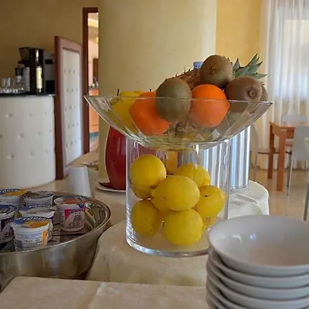 Unico Serrone Palace 酒店 科拉托