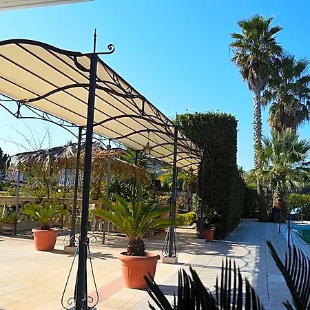 酒店 Unico Serrone Palace 科拉托