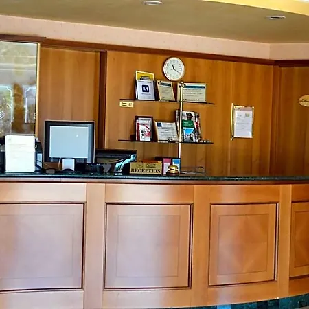 Unico Serrone Palace 4* 科拉托