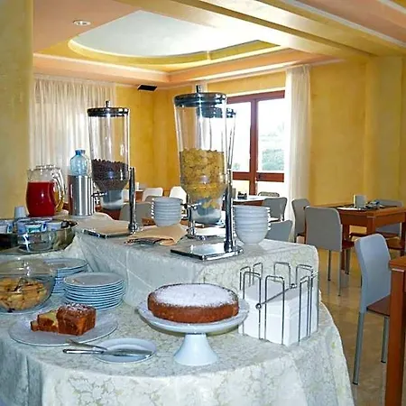 Unico Serrone Palace 酒店 科拉托