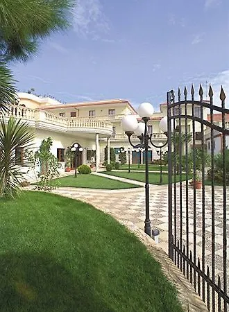 Parco Serrone Hotel
