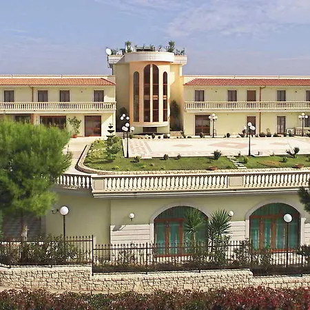 Hotel Unico Serrone Palace 4*
