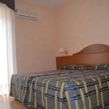 Parco Serrone Hotel 4*