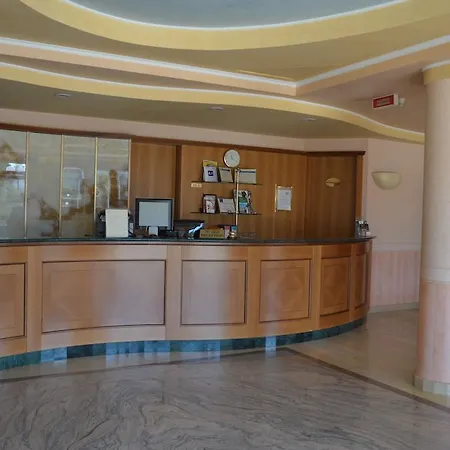 Unico Serrone Palace 코라토