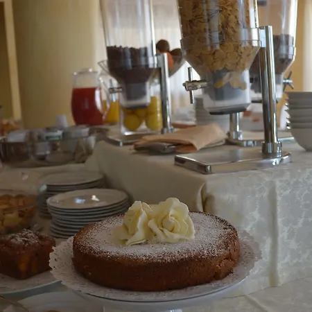 Unico Serrone Palace 4* Κοράτο