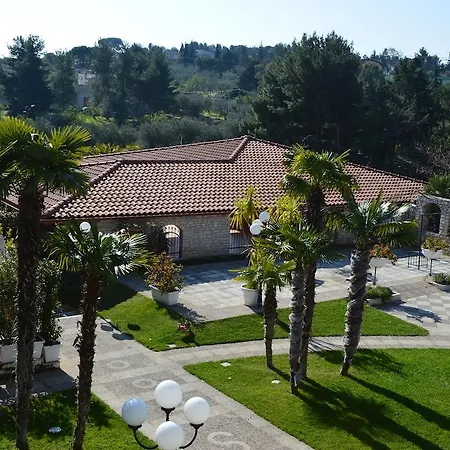 Hotel Parco Serrone 4*