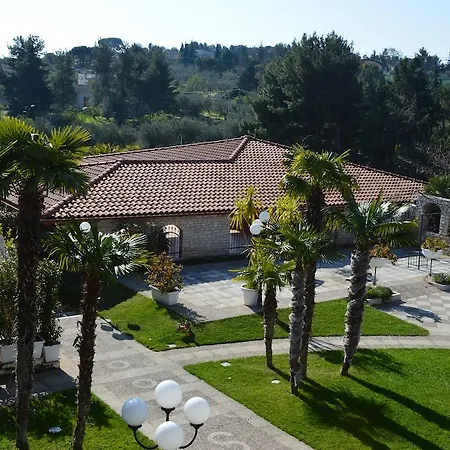 ホテル Unico Serrone Palace 4*
