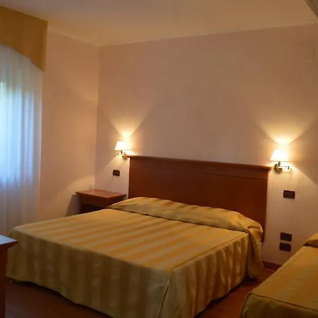 Parco Serrone Hotel 4*